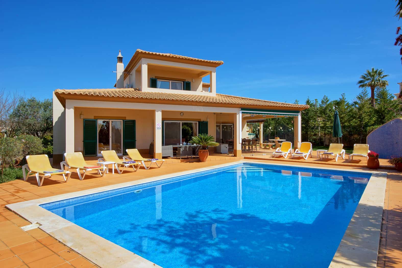 Villa Gramacho by Portucasa