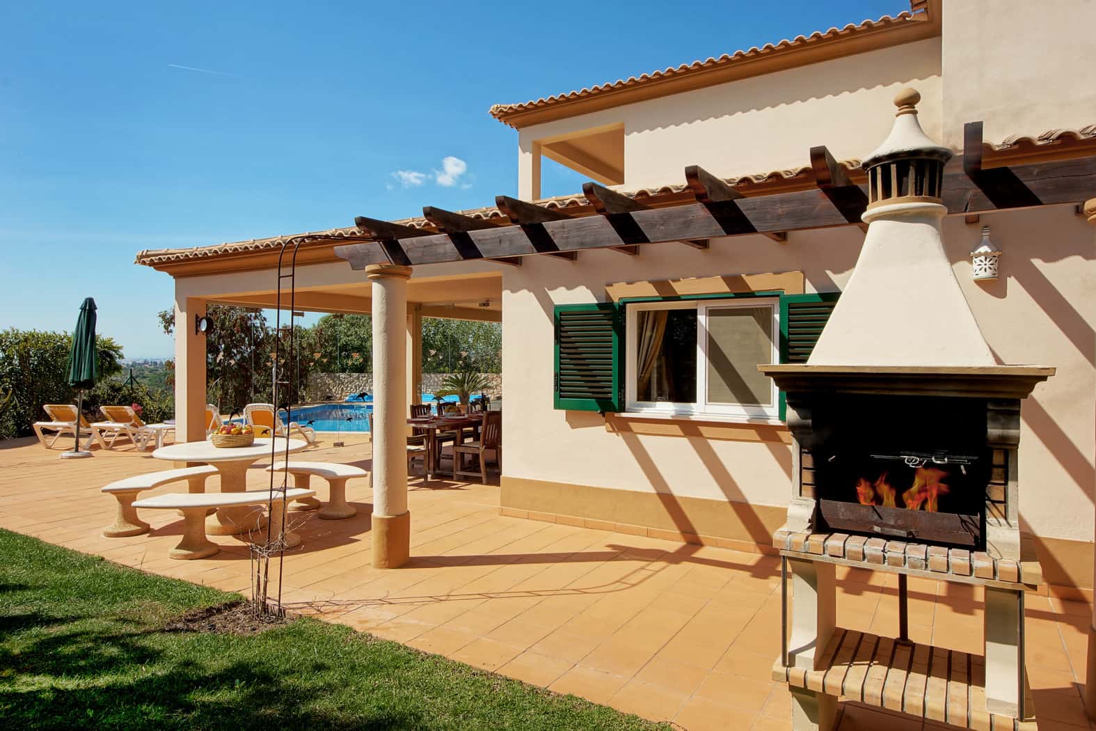 Villa Gramacho by Portucasa
