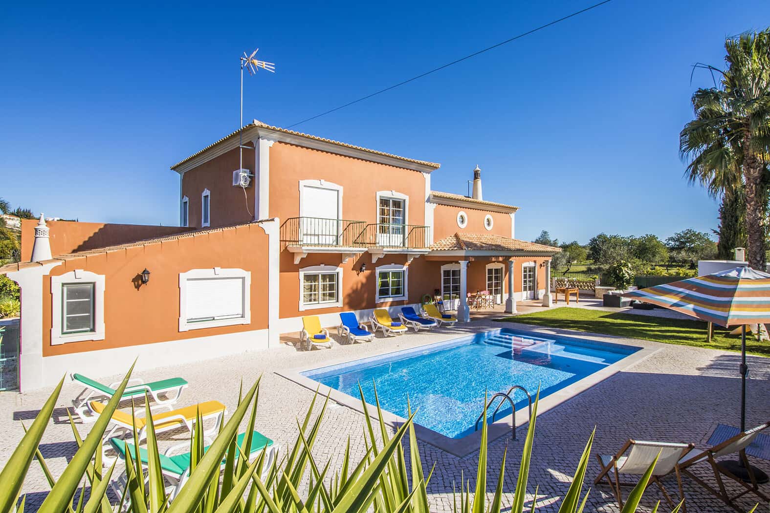 Quinta das Yuccas by Portucasa