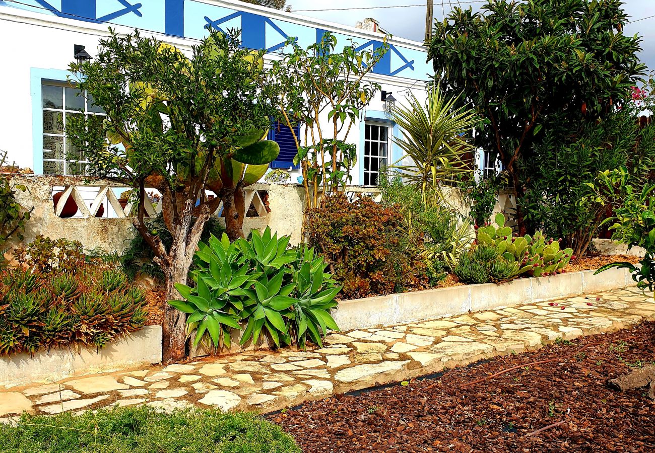 Villa em Santa Catarina Fonte Bispo - Casa Catarina by Portucasa